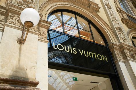 louis vuitton - milan prices|buying Louis Vuitton in Milan.